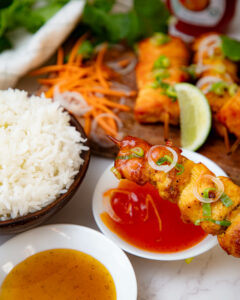 2024-12 - Recettes asiatique des brochettes de saumon et de poulet sauces Tinh Viet 10