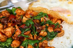 recettes - thailande - pad-ga-prao-poulet-saute-au-basilic-sacre.jpg.jpg